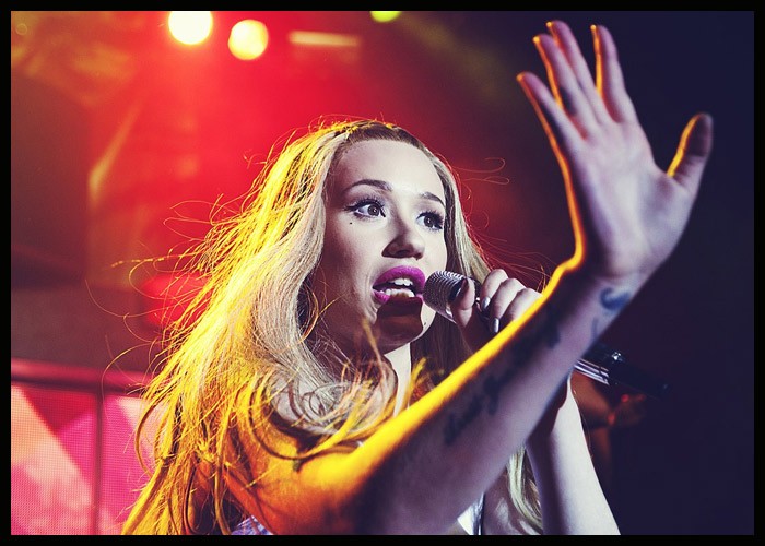 Iggy Azalea Performs During Knicks Half-Time Show At Madison Square Garden