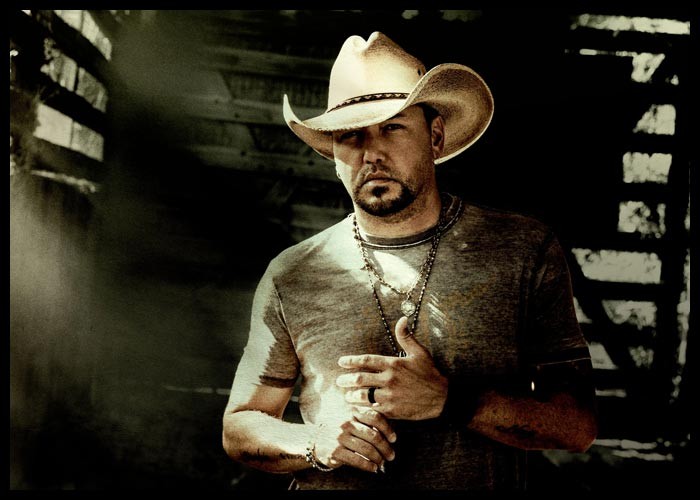 Jason Aldean Celebrates New Year’s Eve With Donald Trump