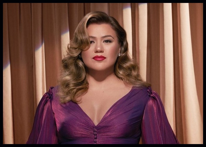 Kelly Clarkson Among 2022 Gracie Awards Winners