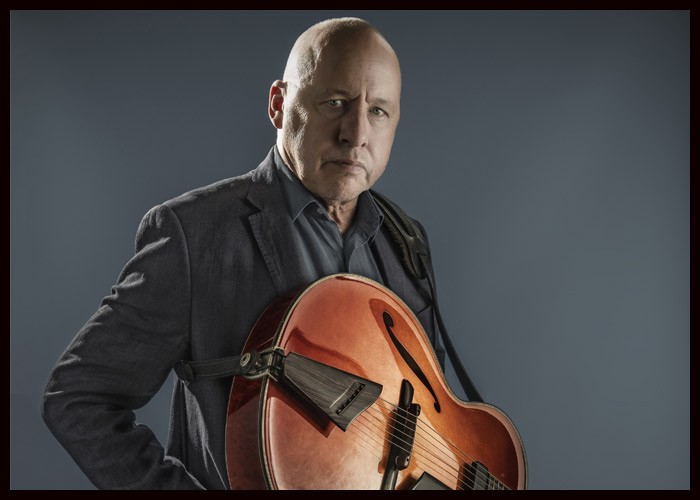 Dire Straits’ Mark Knopfler To Auction Personal Guitar Collection
