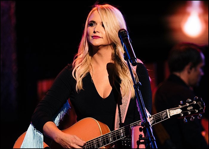 Miranda Lambert Gets Emotional At First Live Concert In Over A Year