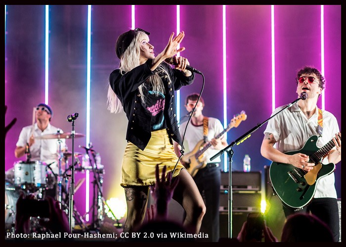Paramore Wipe Social Media Accounts, Delete Website