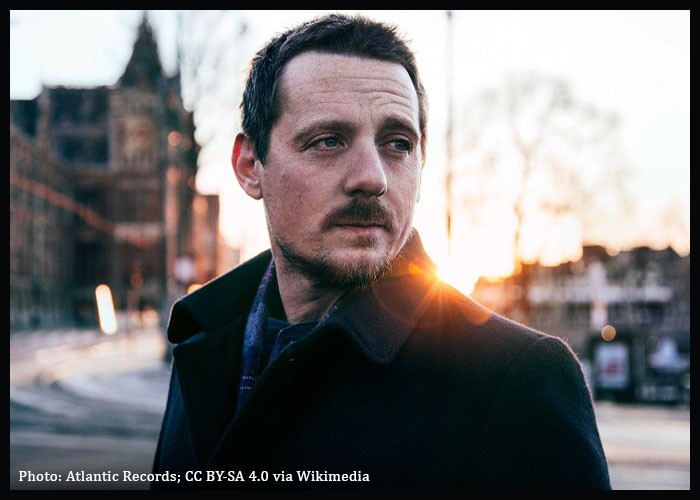 Sturgill Simpson To Hit The Road, Release New Album Under New Name Johnny Blue Skies