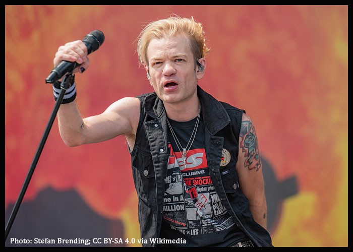 Sum 41 Earn First No. 1 On Billboard’s Alternative Airplay Chart In Over 20 Years