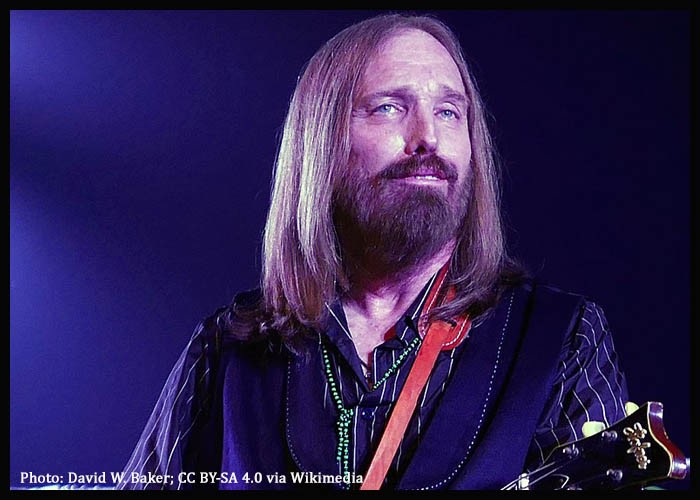 Tom Petty Tribute Album To Feature Dolly Parton, Willie Nelson & More Country Stars